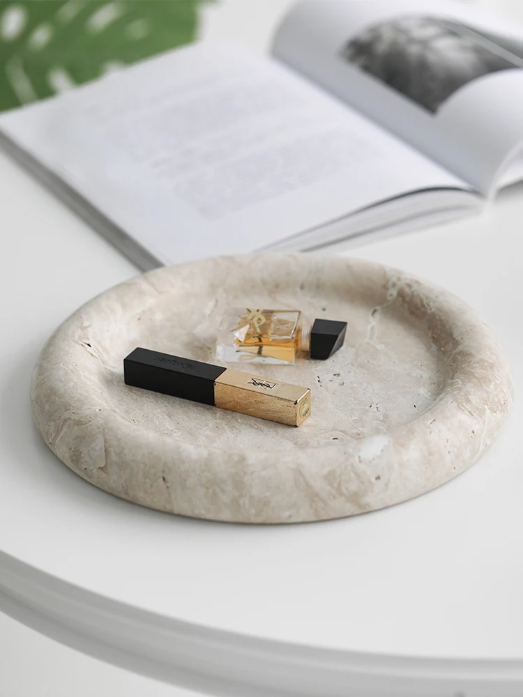 Modny beżowy podstawnik z traw – Home Bathroom Trends recenzja i cena